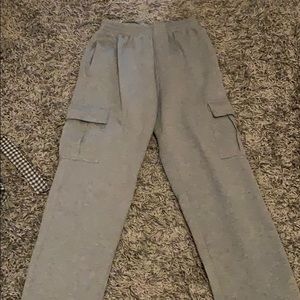 Men’s gray sweatpants